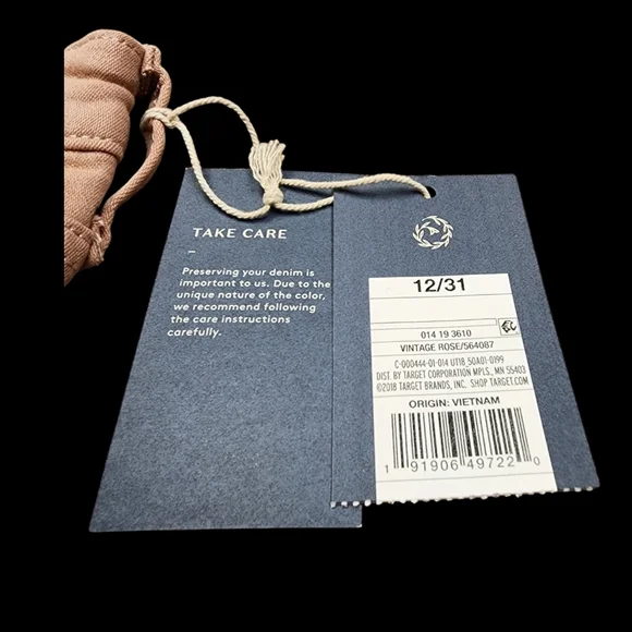 NWT Universal Thread Co High-Rise Midi Shorts - Size 12/31 - Picture 6 of 8